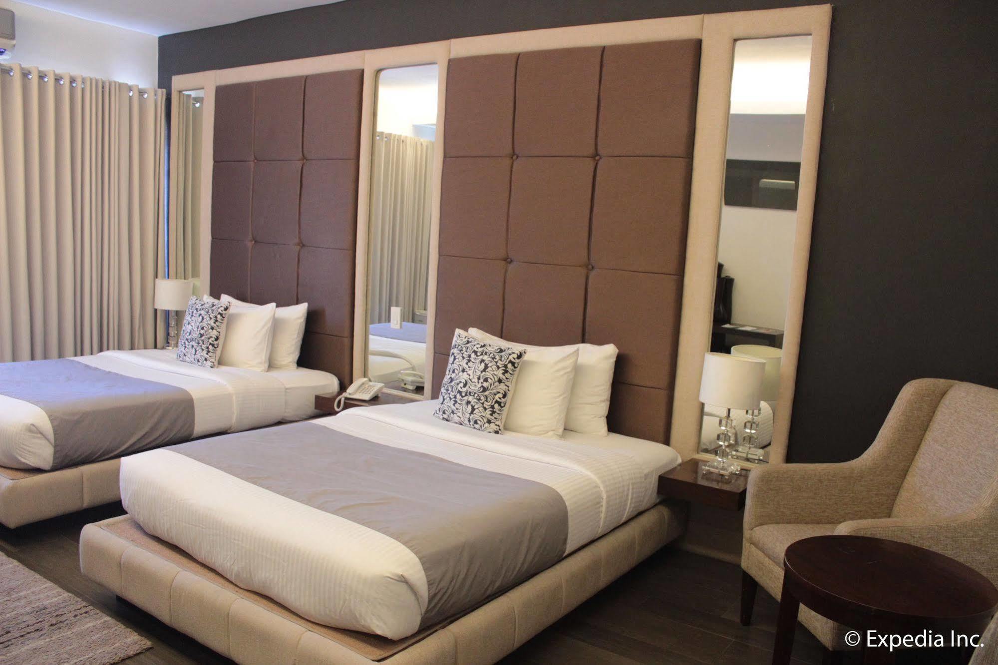 เซการา สวีท Hotel โอลองกาโป ภายนอก รูปภาพ