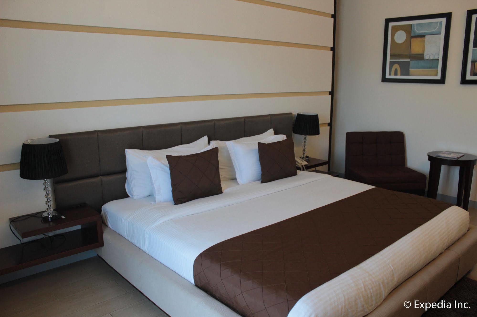 เซการา สวีท Hotel โอลองกาโป ภายนอก รูปภาพ
