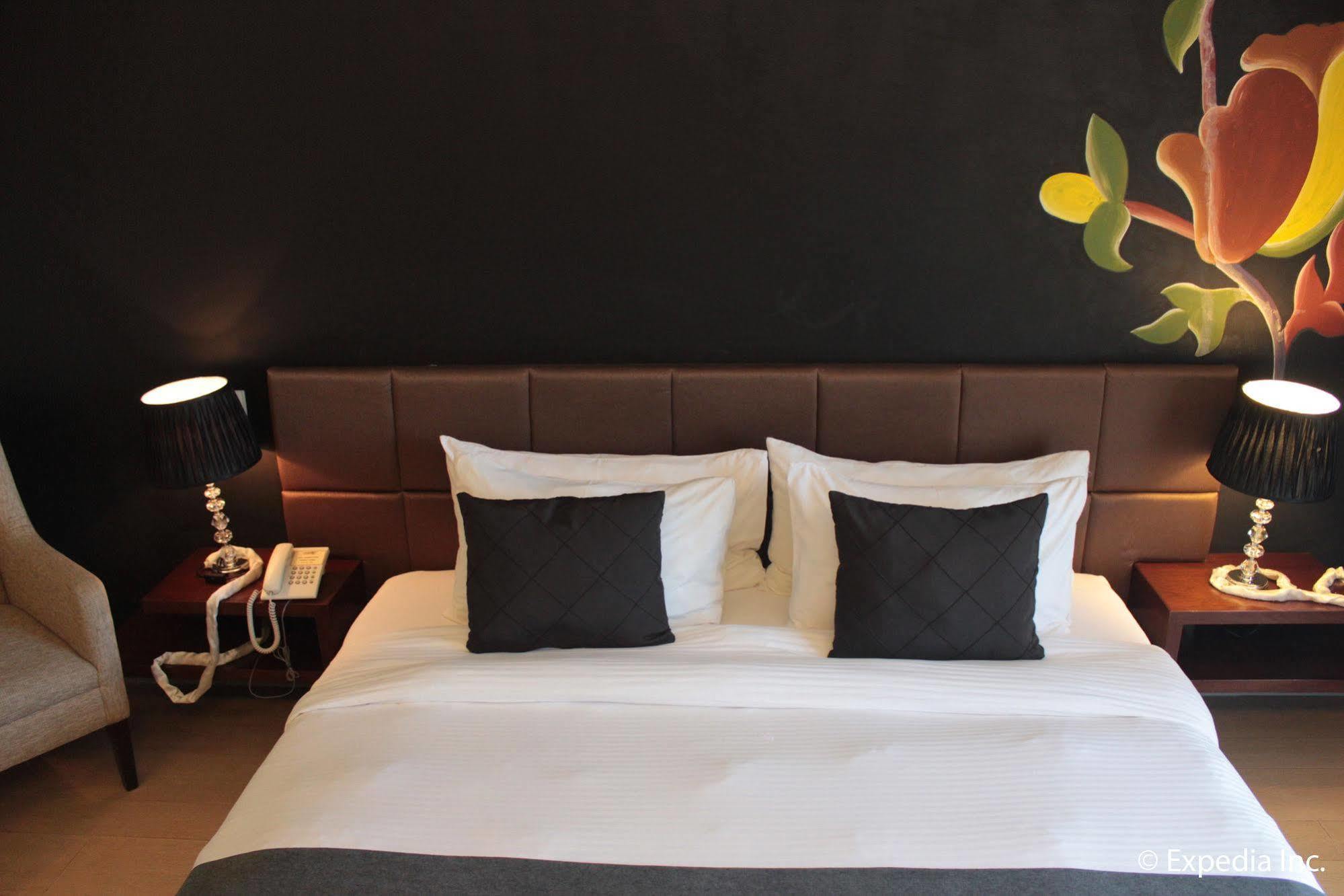 เซการา สวีท Hotel โอลองกาโป ภายนอก รูปภาพ